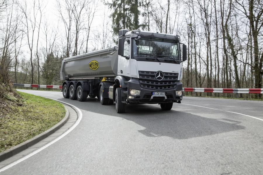  Mercedes-Benz Arocs 1845 LS HAD 2015 года  (фото 7 из 10)
